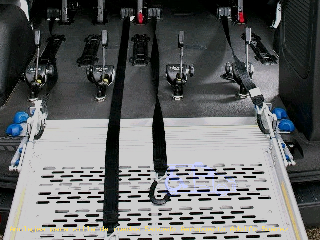 Anclajes silla de ruedas Sancedo Aeropuerto Adolfo Suárez