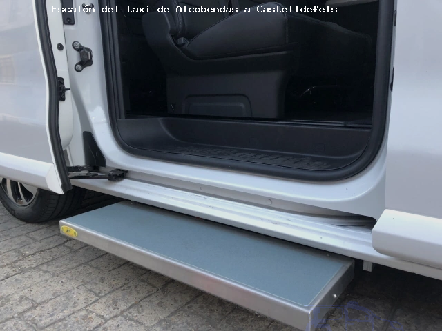 Taxi con escalón de Alcobendas a Castelldefels