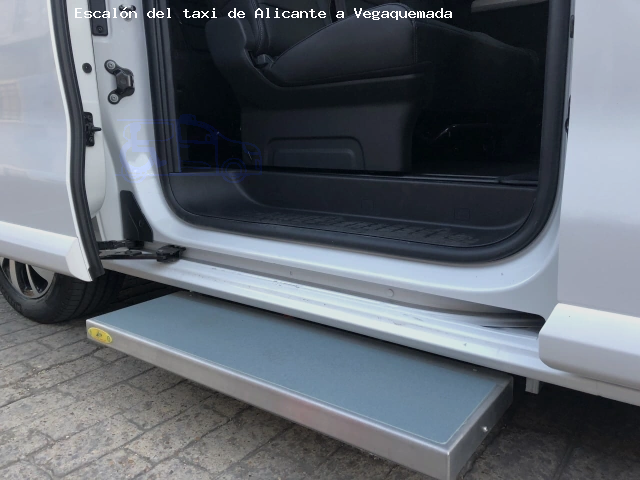 Escalón del taxi de  a Vegaquemada
