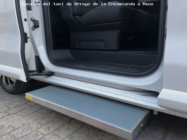 Taxi con escalón ruta Arroyo de la Encomienda Reus