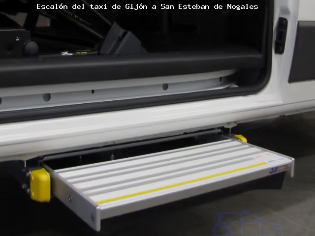 Escalón del taxi de  a San Esteban de Nogales