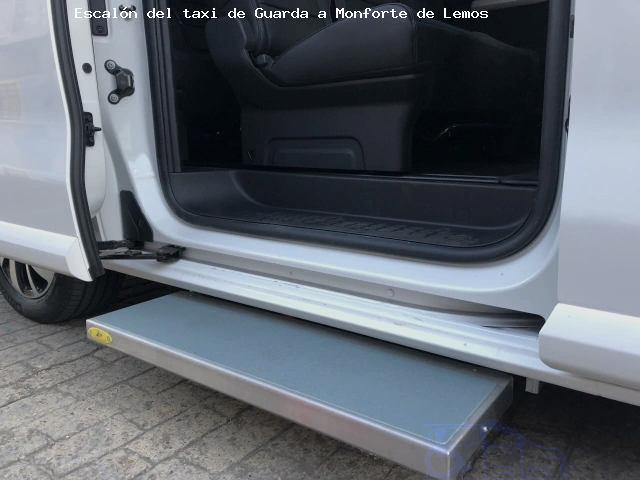 Escalón del taxi de  a Monforte de Lemos