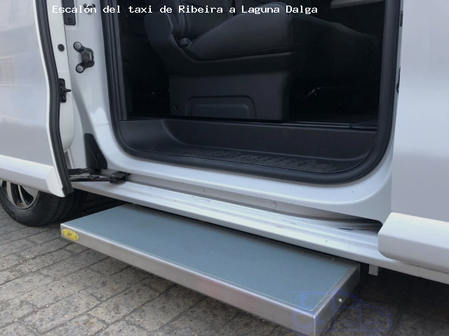 Escalón del taxi de  a Laguna Dalga