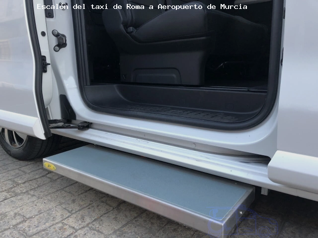 Taxi con escalón de Roma a Aeropuerto de Murcia