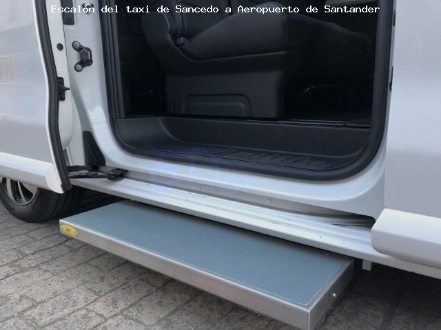 Taxi con escalón ruta Sancedo Aeropuerto de Santander