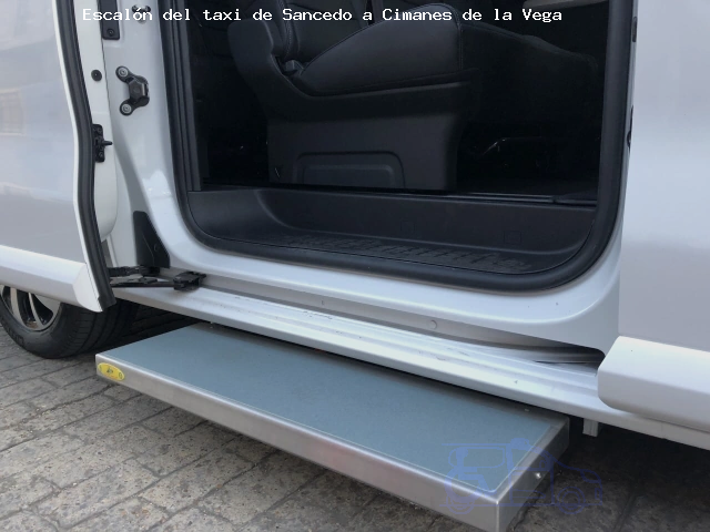 Taxi con escalón de Sancedo a Cimanes de la Vega