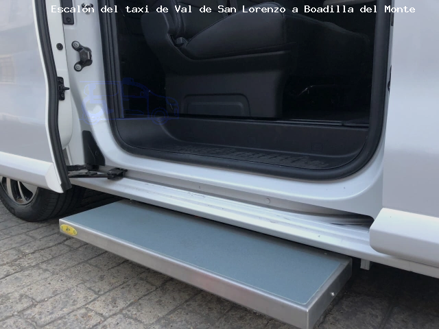 Escalón del taxi de  a Boadilla del Monte