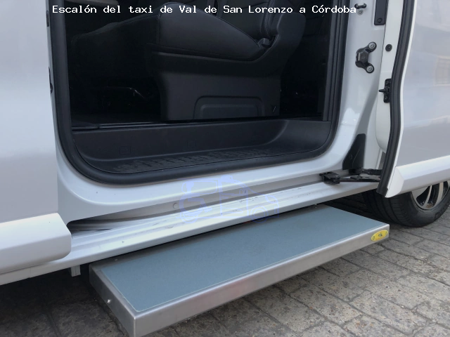 Escalón del taxi de  a Córdoba