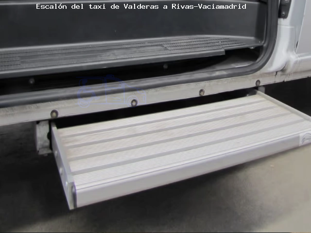 Taxi con escalón de Valderas a Rivas-Vaciamadrid