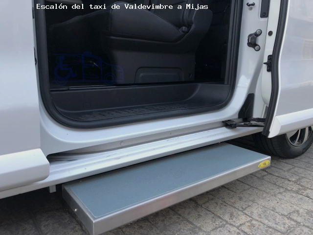 Taxi con escalón ruta Valdevimbre Mijas
