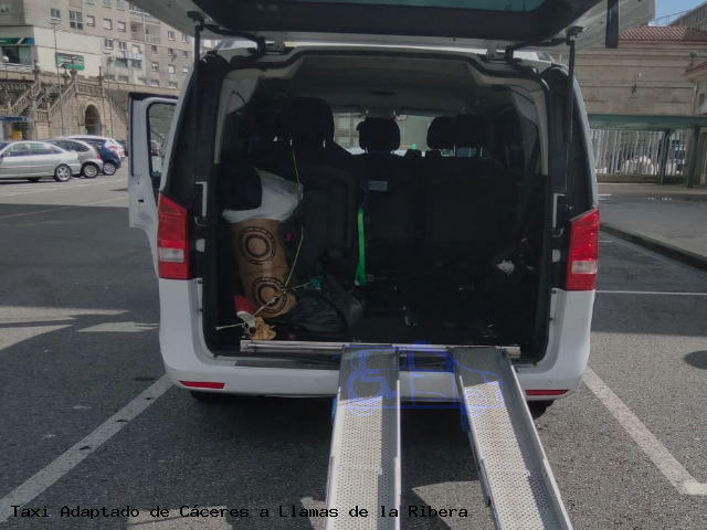 Taxi accesible de Llamas de la Ribera a Cáceres