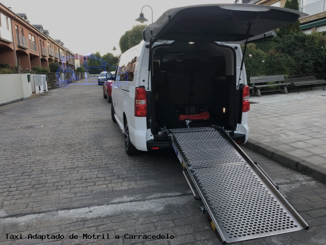 Taxi accesible de Carracedelo a Motril