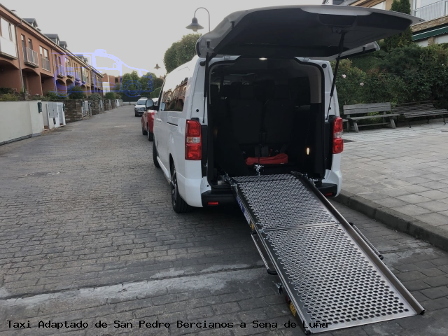 Taxi accesible de Sena de Luna a San Pedro Bercianos