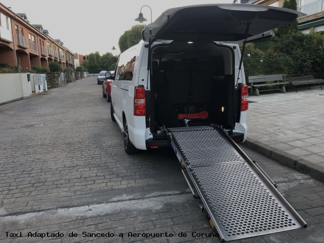 Taxi accesible de Aeropuerto de Coruña a Sancedo