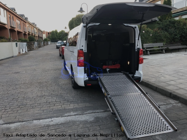 Taxi accesible de Laguna de Negrillos a Sancedo