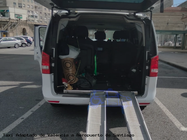 Taxi accesible de Aeropuerto de Santiago a Valencia
